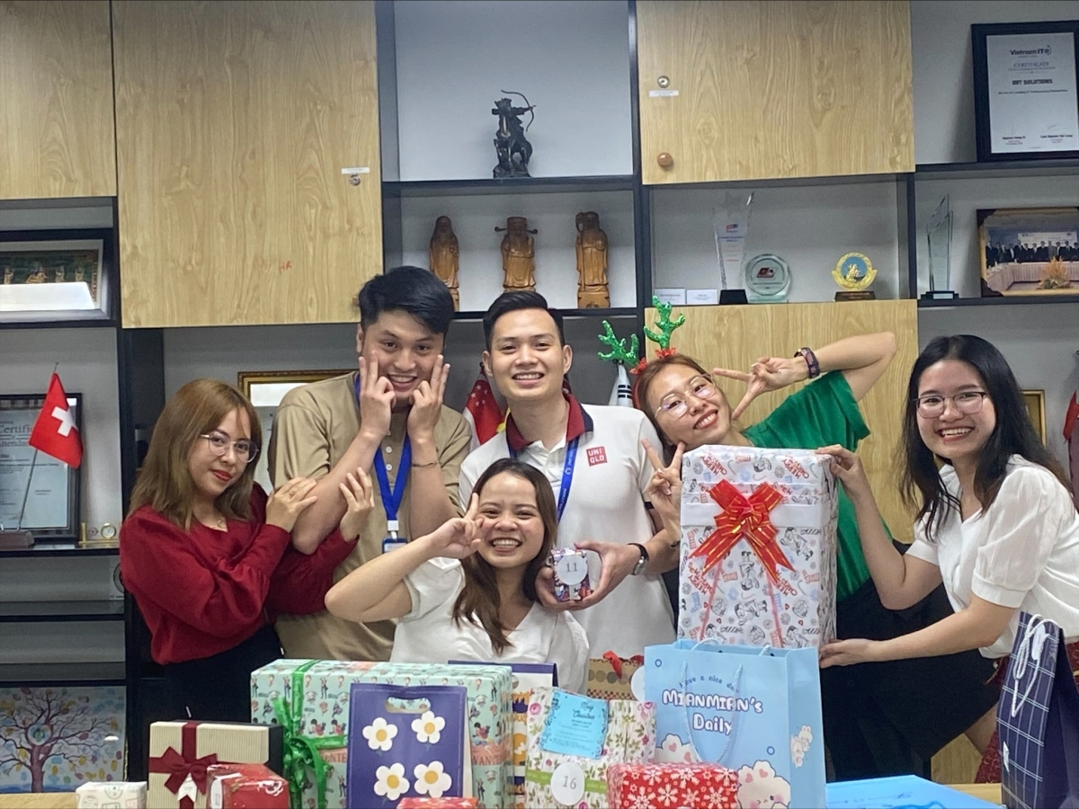 IMT Solutions HCMC had a little Party